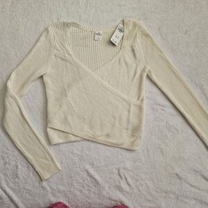 Hollister NWT Wrap Sweatshirt Medium